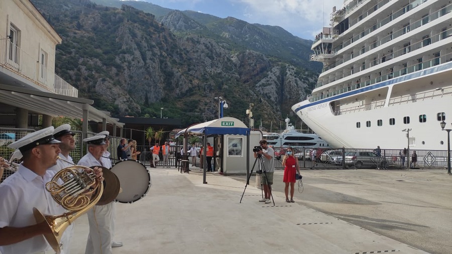 Kotor City Brass Band greets Viking Venus